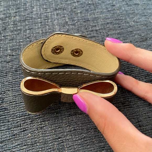 Bow bracelet - Picture 2 of 3